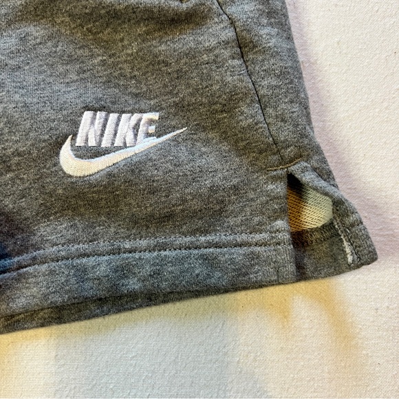 Nike Gray Sportswear Club French Terry Shorts Girls Large‎ - Picture 2 of 9